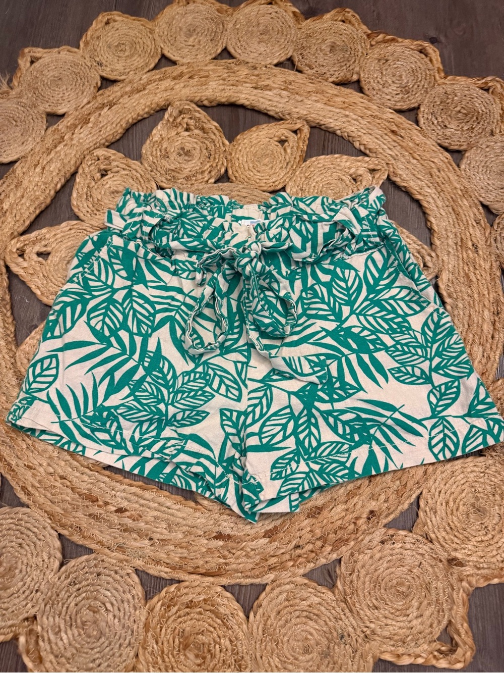 High-Waist Shorts with Teal Leaf Print
